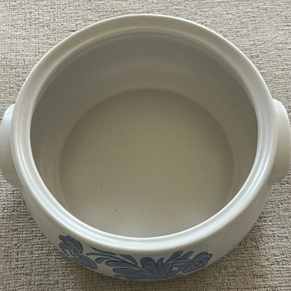 Pfaltzgraff Yorktowne‎ Vintage Stoneware Casserole Dish Cottage Core
